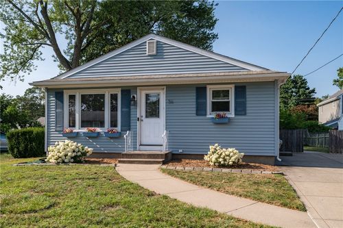 34 Dearborn Dr, Riverside, RI, 02915-1416 | Card Image