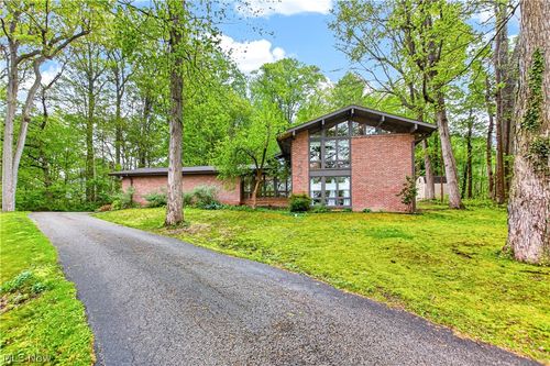 455 Barrington Ridge Rd, Painesville, OH, 44077-1507 | Card Image
