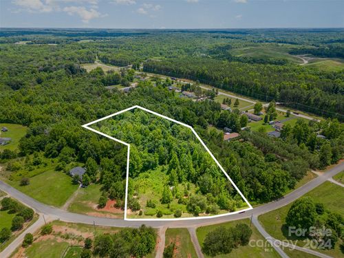 3524 New Potato Dr, Kannapolis, NC, 28083-7600 | Card Image