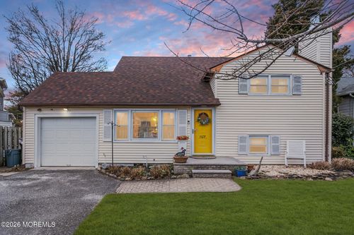 1129 Roe Ave, Point Pleasant Boro, NJ, 08742-4448 | Card Image