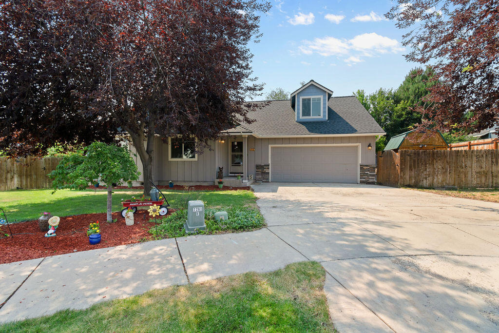 Dogwood Ave, Redmond, OR 97756