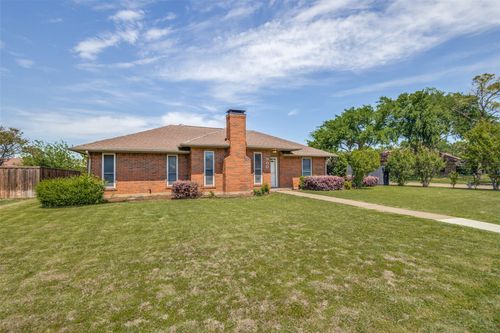 900 Hillside Ln, Flower Mound, TX, 75028-1309 | Card Image