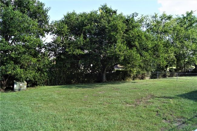 View of yard | Image 18