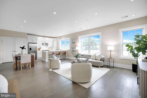 apt-312-16 17th St Ne, WASHINGTON, DC, 20002-6670 | Card Image