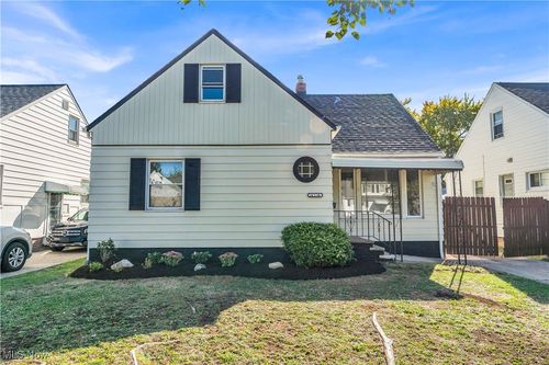24330 Glenforest Rd, Euclid, OH, 44123-2357 | Card Image