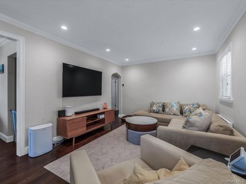 8160 248th St, Bellerose, NY, 11426-1719 | Card Image