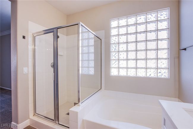 8026 Sunset Creek St, House other with 3 bedrooms, 3 bathrooms and null parking in Las Vegas NV | Image 21