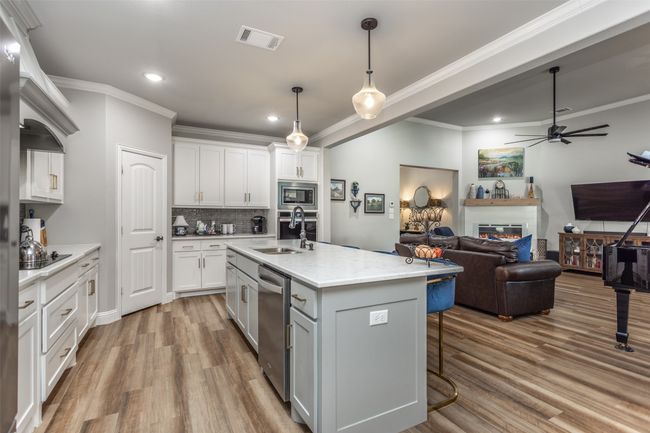 105 Cocopa Cv, House other with 4 bedrooms, 3 bathrooms and null parking in Lake Kiowa TX | Image 11