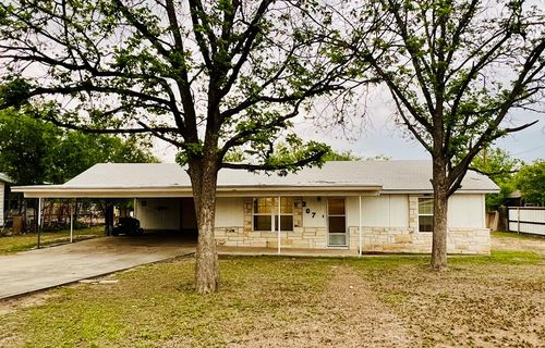 207 Ave J, Ozona, TX, 76943-1655 | Card Image