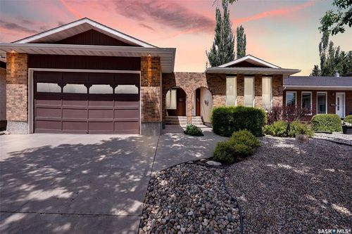 7218 Sherwood Dr, Regina, SK, S4X2Y3 | Card Image