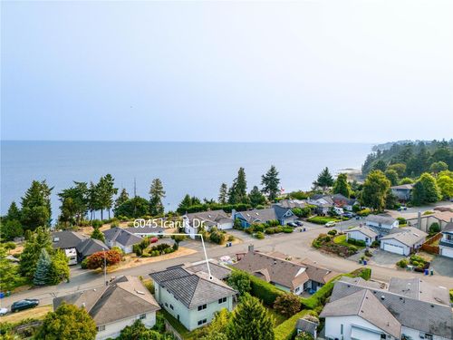 6045 Icarus Dr, Nanaimo, BC, V9V1B7 | Card Image