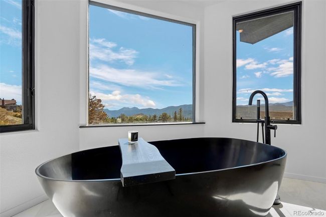 319 S Peak Rd, House other with 4 bedrooms, 4 bathrooms and 6 parking in Boulder CO | Image 6