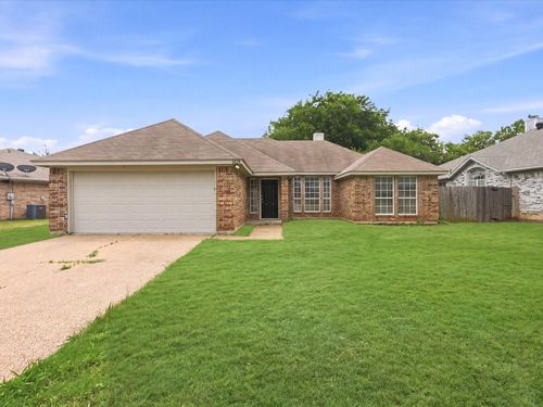 8040 Clear Brook Circle, Fort Worth, TX, 76123 | Card Image