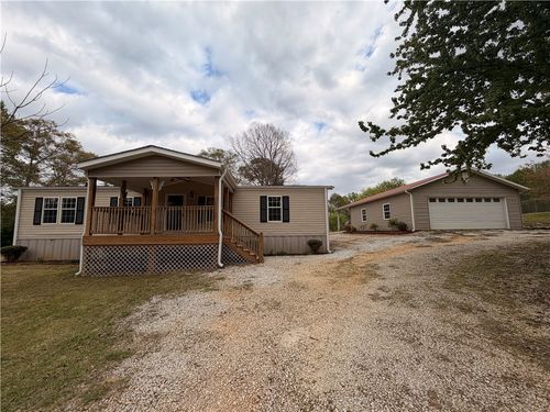 112 Douglas Dr, Seneca, SC, 29678-6305 | Card Image