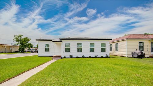 1203 W 6th St, Freeport, TX, 77541-5315 | Card Image