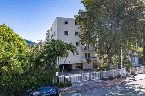 202-1615 Meridian Ave, Miami Beach, FL, 33139-2829 | Card Image
