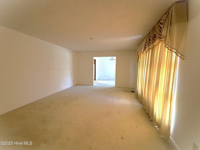 217 Summertree Ct, House other with 3 bedrooms, 3 bathrooms and 1 parking in Clinton NC | Image 14