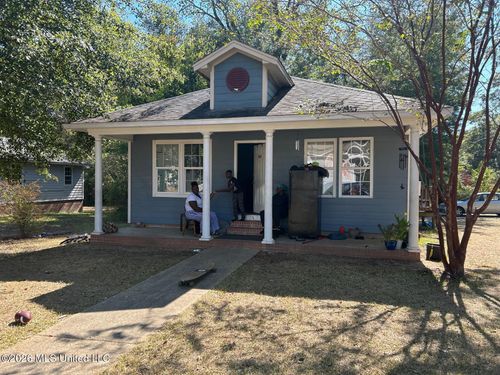 621 Chestnut Street, Jackson, MS, 39204 | Card Image