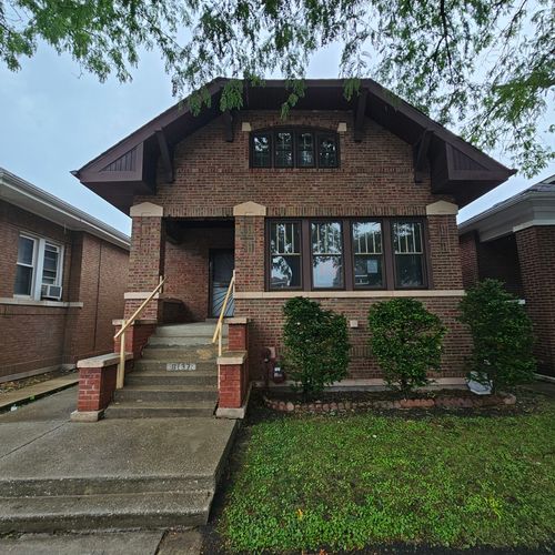 8137 S Loomis Blvd, Chicago, IL, 60620-3859 | Card Image