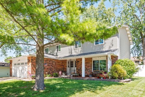 6725 Foxtree Ave, Woodridge, IL, 60517-1728 | Card Image