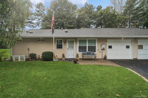 unit-b-474 Darwen Dr, Ridge, NY, 11961-1285 | Card Image
