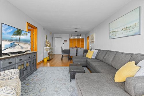 apt-2404-3675 N Country Club Dr, Aventura, FL, 33180-1709 | Card Image