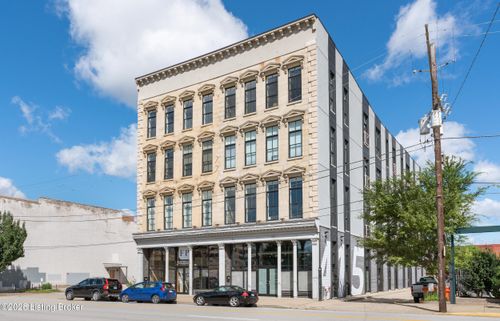 201-415 E Market St, Louisville, KY, 40202-0900 | Card Image