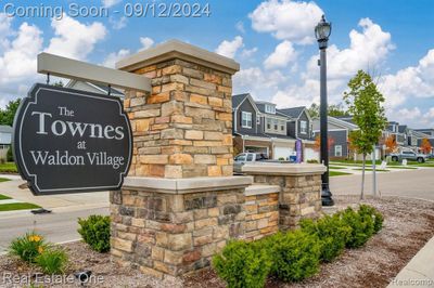 4112 Nottingham Circle, Condo with 3 bedrooms, 2 bathrooms and null parking in Independence Twp MI | Image 2