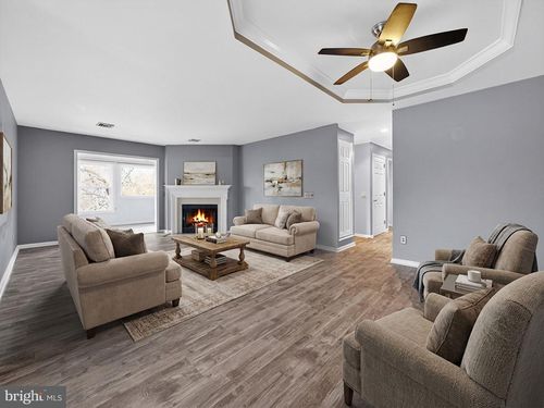 1007 Country Place Dr, LANCASTER, PA, 17601-7109 | Card Image