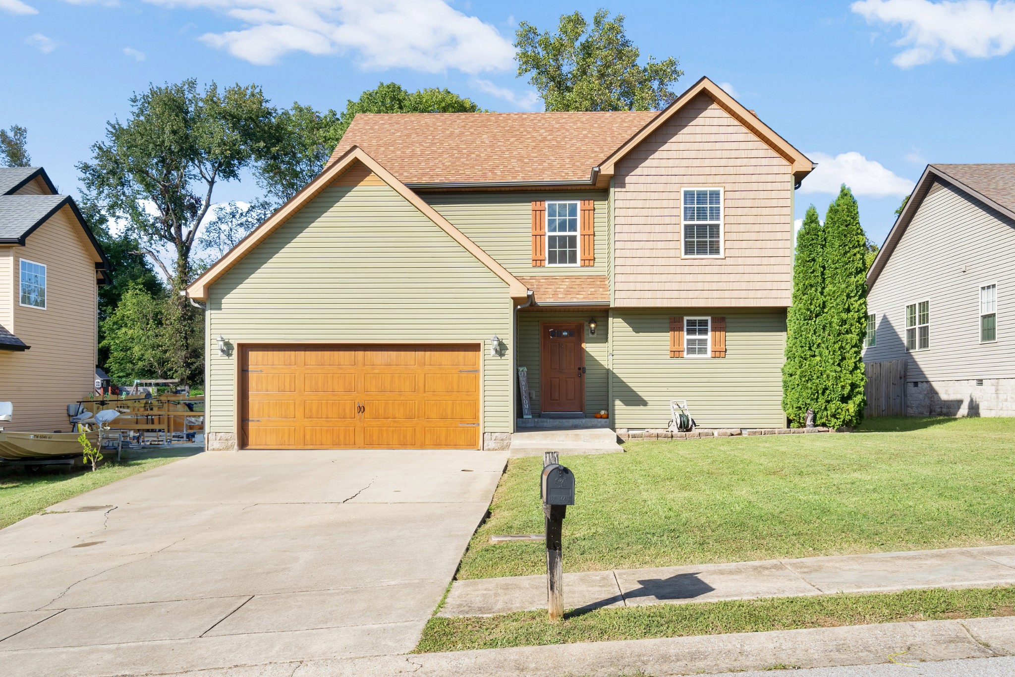 Leslie Wood Dr, Clarksville, TN 37040