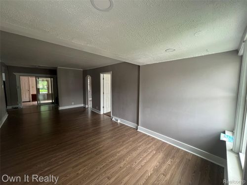 5957 Drexel St, Dearborn Heights, MI, 48127-3203 | Card Image