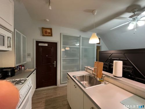 134 Washington Ave, Bridgeport, CT, 06604-3803 | Card Image