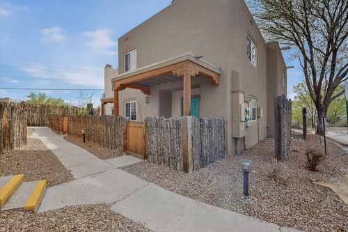 1211-2210 Miguel Chavez Rd, Santa Fe, NM, 87505-6955 | Card Image