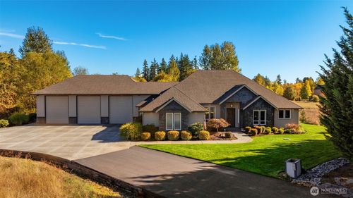 1613 Sw 25th Cir, Battle Ground, WA, 98604-4881 | Card Image