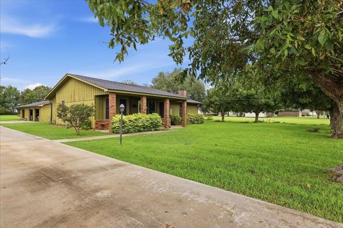 122-acres-7966 Viterbo Rd, Nederland, TX, 77627-8844 | Card Image