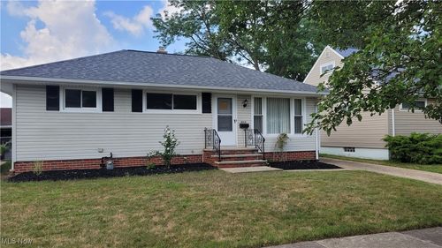 5312 W 149th St, Brook Park, OH, 44142-1729 | Card Image