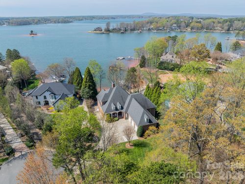 118 Pointe Harbor Ln, Mooresville, NC, 28117-3511 | Card Image