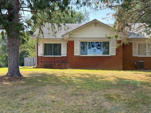 1700 S Ellison Cir, WAYNESBORO, VA, 22980 | Card Image