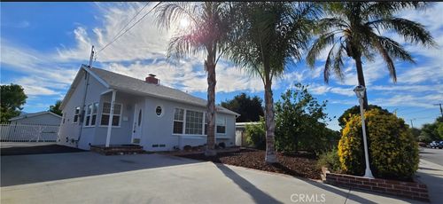 24943 Chestnut St, Newhall, CA, 91321-1005 | Card Image