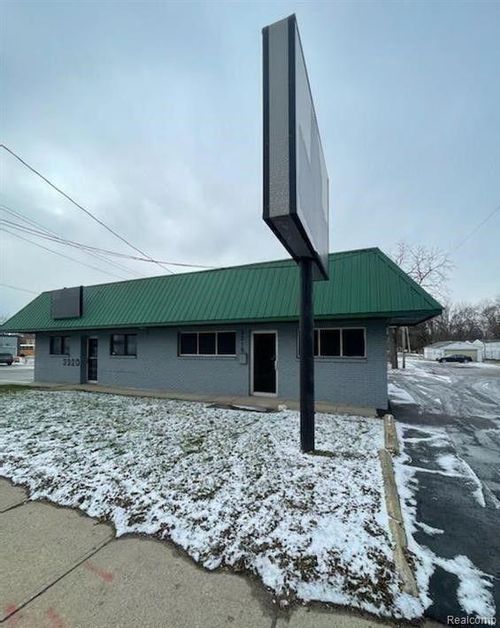 3320-3318 S Cedar St, Lansing, MI, 48910-3436 | Card Image