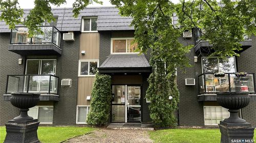 202-920 9th St E, Saskatoon, SK, S7H0N1 | Card Image