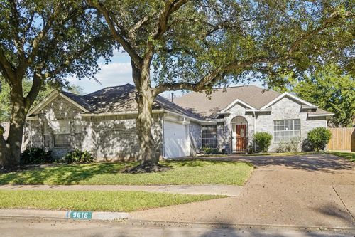 9618 Meadowchase Ct, Houston, TX, 77065-4908 | Card Image