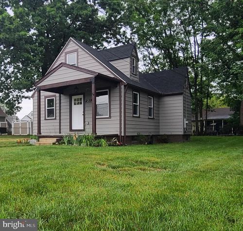 31 1st Ave, GLEN BURNIE, MD, 21060-7660 | Card Image