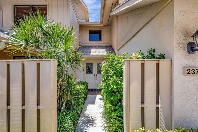 APT-237 - 16997 Waterbend Dr, Condo with 2 bedrooms, 2 bathrooms and null parking in Jupiter FL | Image 40