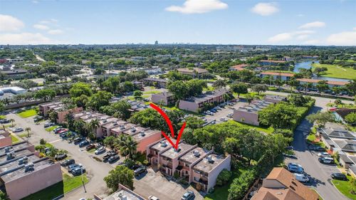 8-27 Madrid Ln, Davie, FL, 33324-5549 | Card Image