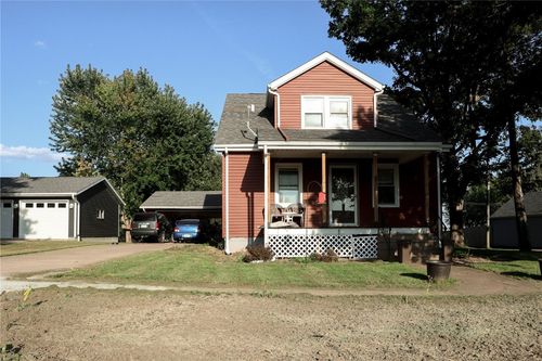511 7th Ave, Clarence, IA, 52216-9412 | Card Image
