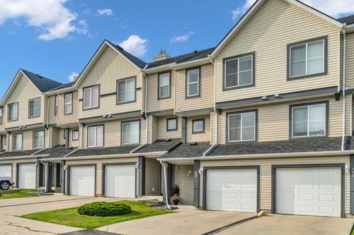 28 Everhollow Way Sw, Calgary, AB, T2Y5B4 | Card Image
