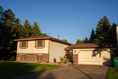 3172 Centerville Rd, Vadnais Heights, MN, 55127-5017 | Card Image