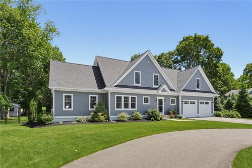 61 Martin Ave, Barrington, RI, 02806-2546 | Card Image