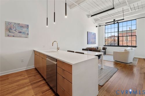 10-2201 E Main St, Richmond, VA, 23223-7071 | Card Image